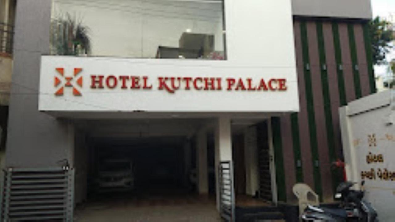 Hotel Kutchi Palace, Dwarka Buitenkant foto